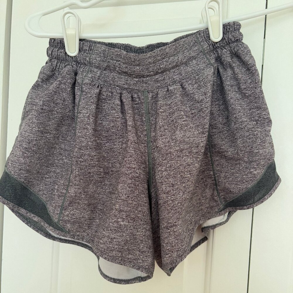lululemon athletica Hotty Hot Low Rise Lined Shorts 4”